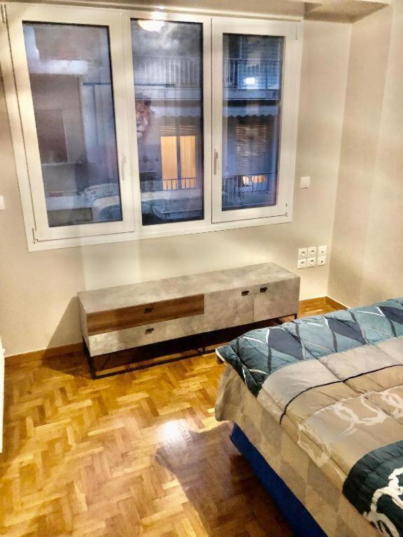 Economy Shared Apartment B In Central Atény Exteriér fotografie